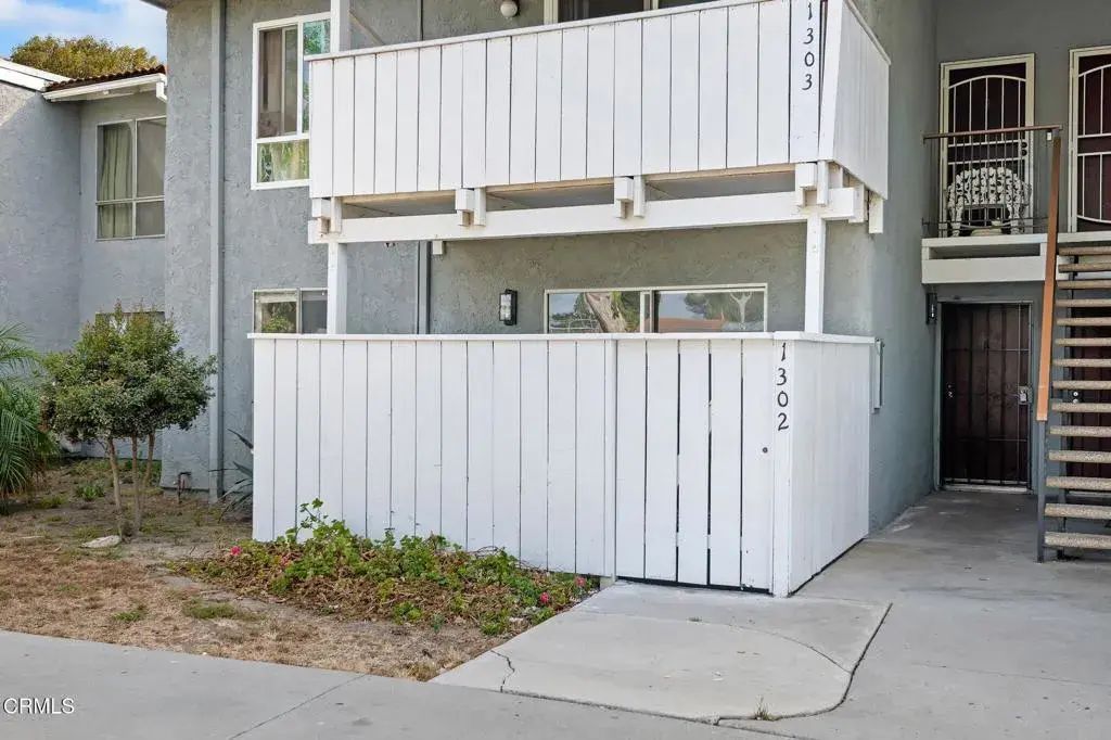 1300 Saratoga Avenue 1302, Ventura