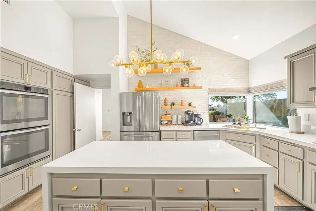 56980 Merion, La Quinta