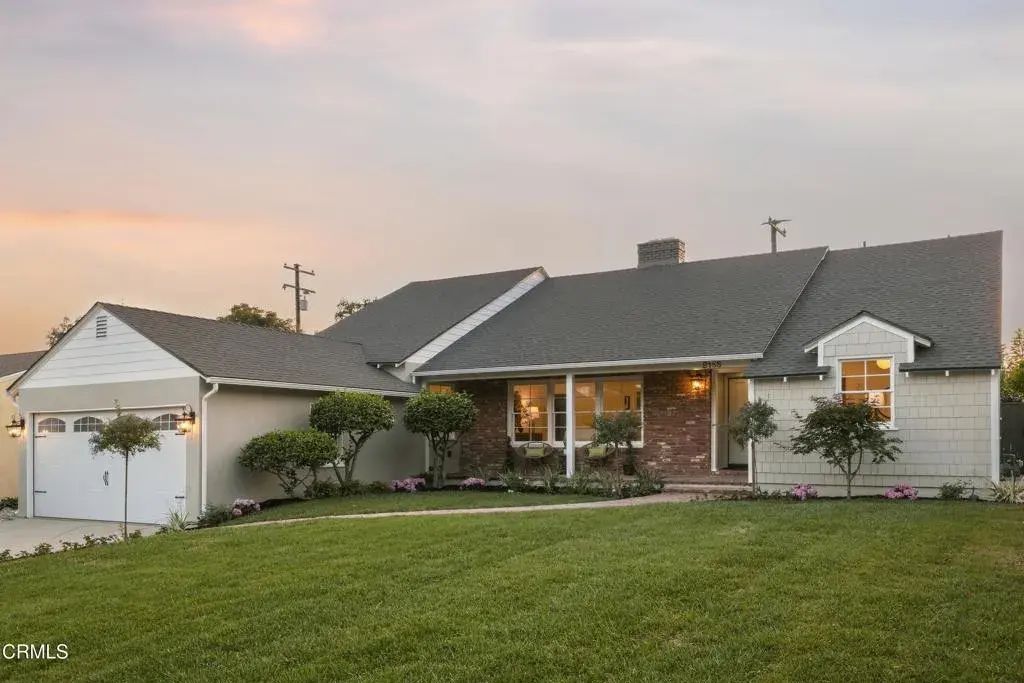 2185 N Roosevelt Avenue, Altadena