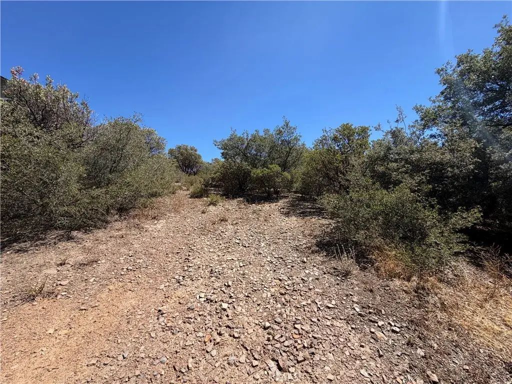 6 Salton Vista, Julian