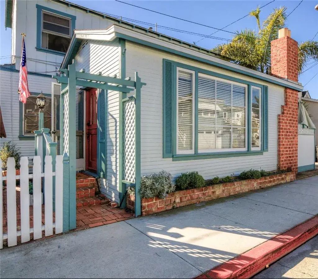 1007 Balboa Ave. Avenue, Newport Beach