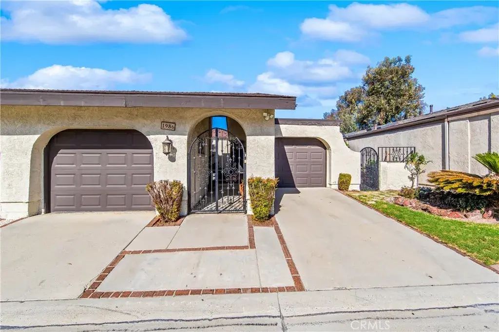 1986 W Bayshore, Anaheim