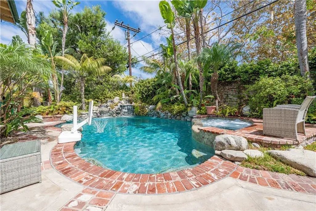 2802 Shantar, Costa Mesa