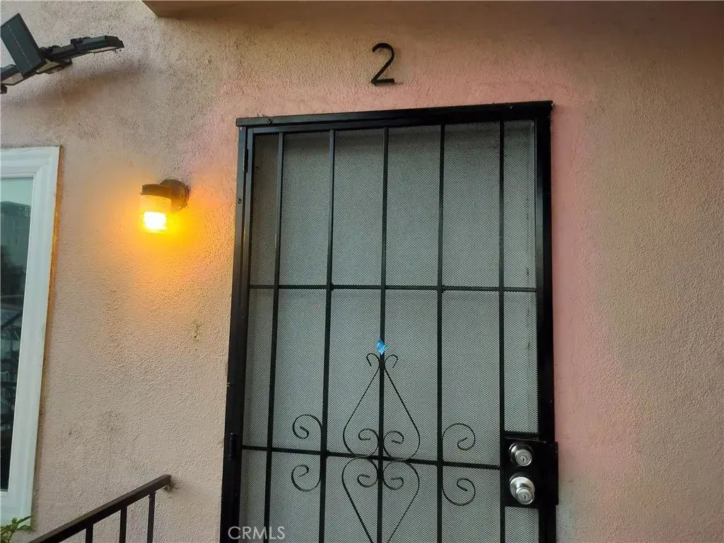 11226 S Broadway, Los Angeles