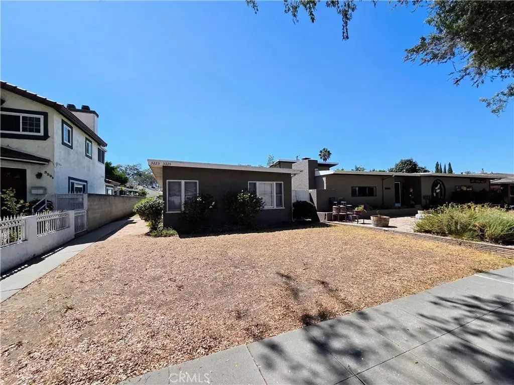 3223 Lemon Avenue, Signal Hill