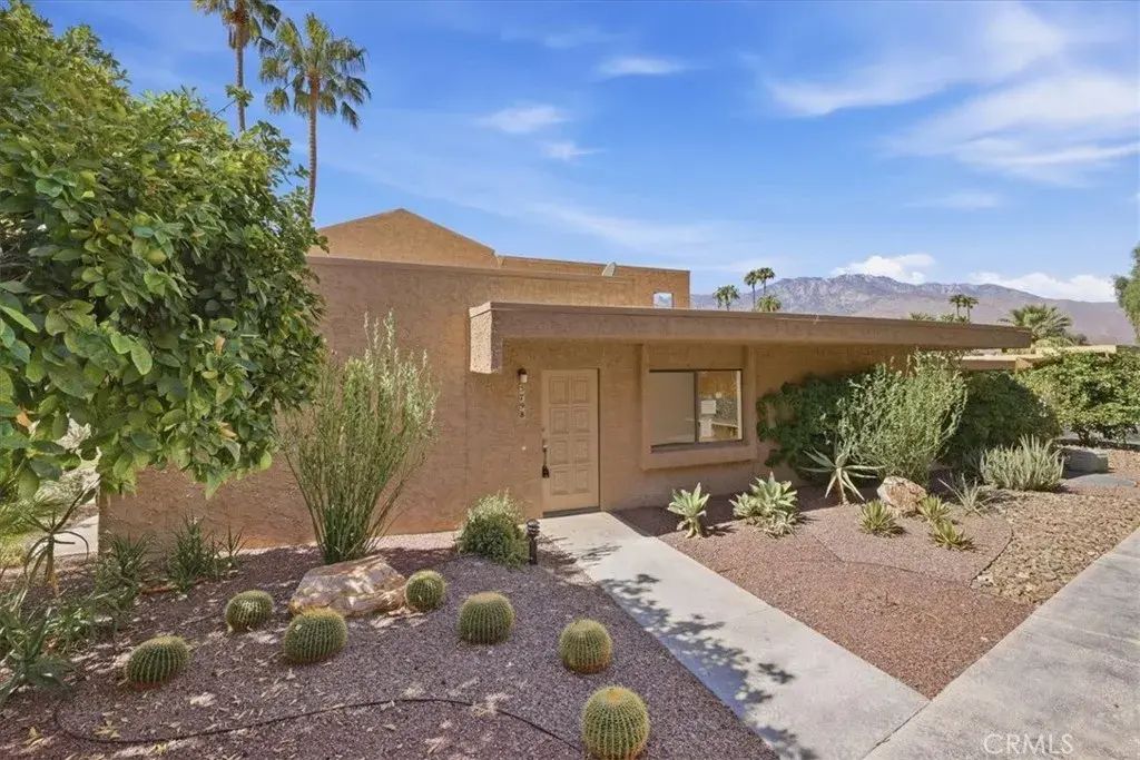 5798 Los Coyotes Drive, Palm Springs