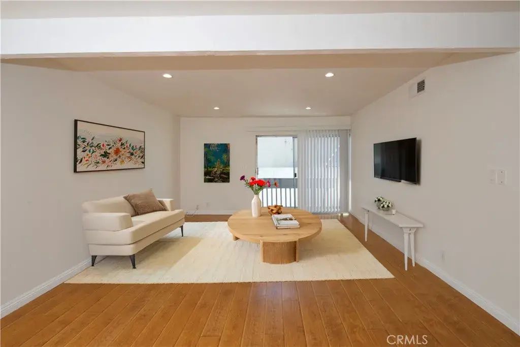 18620 Hatteras St 249, Tarzana