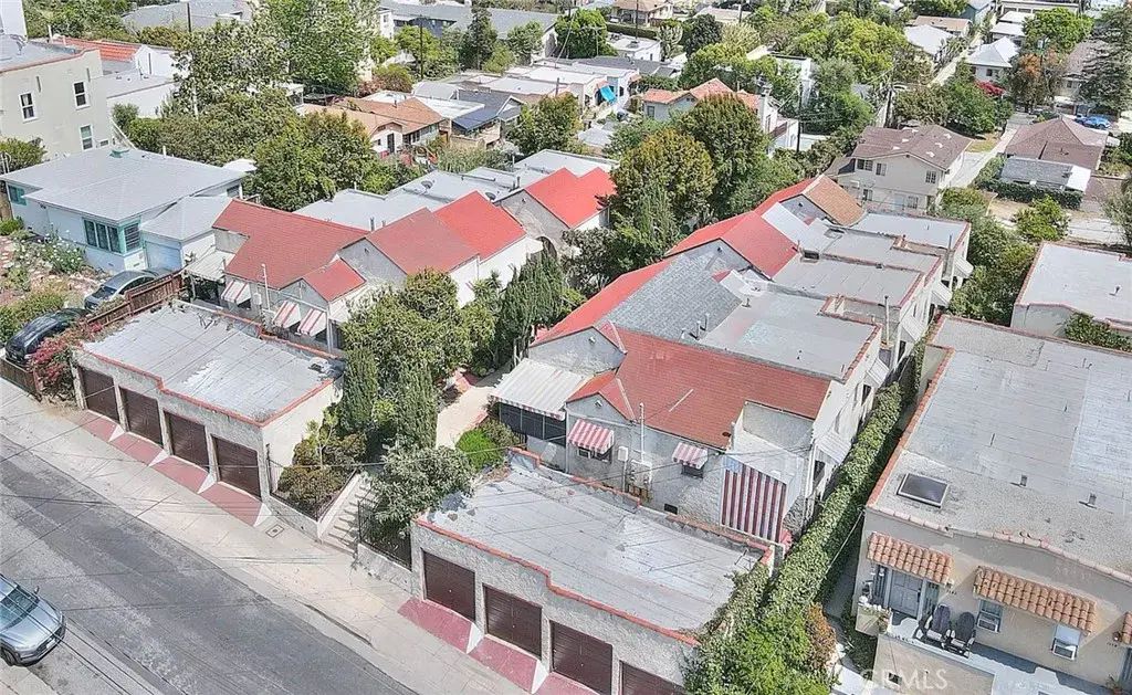 1752-1746 Lucretia Avenue, Los Angeles