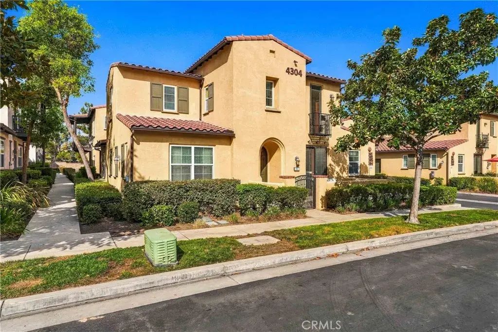 4304 Owens, Corona