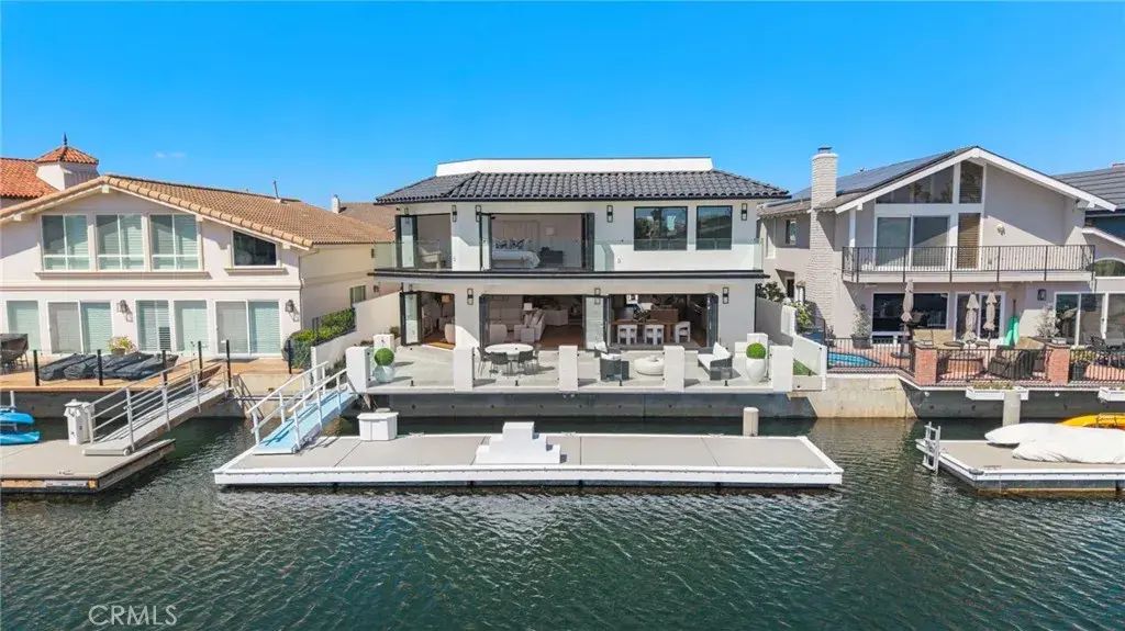 4042 Figaro, Huntington Beach