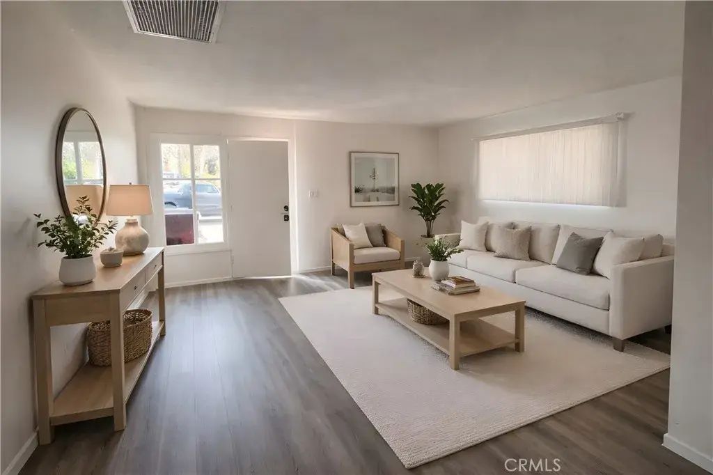 51049 Eisenhower 9, La Quinta