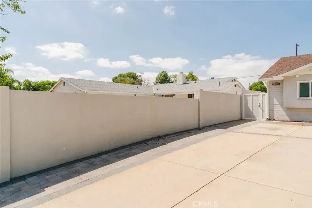10405 N Ruffner Avenue, Granada Hills