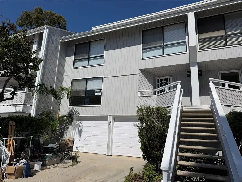 25 Escapade Court, Newport Beach