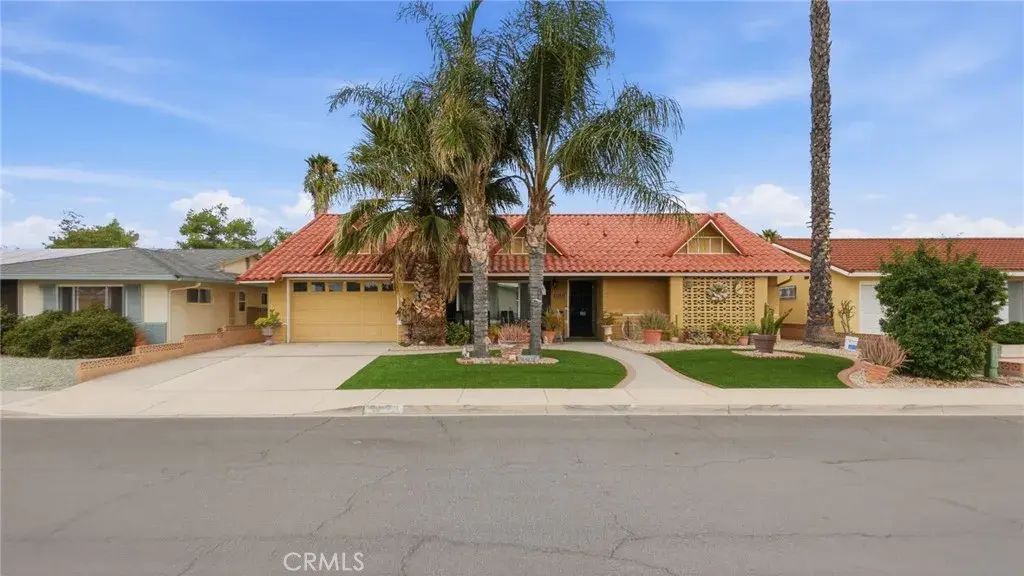 1180 Amberwood Drive, Hemet
