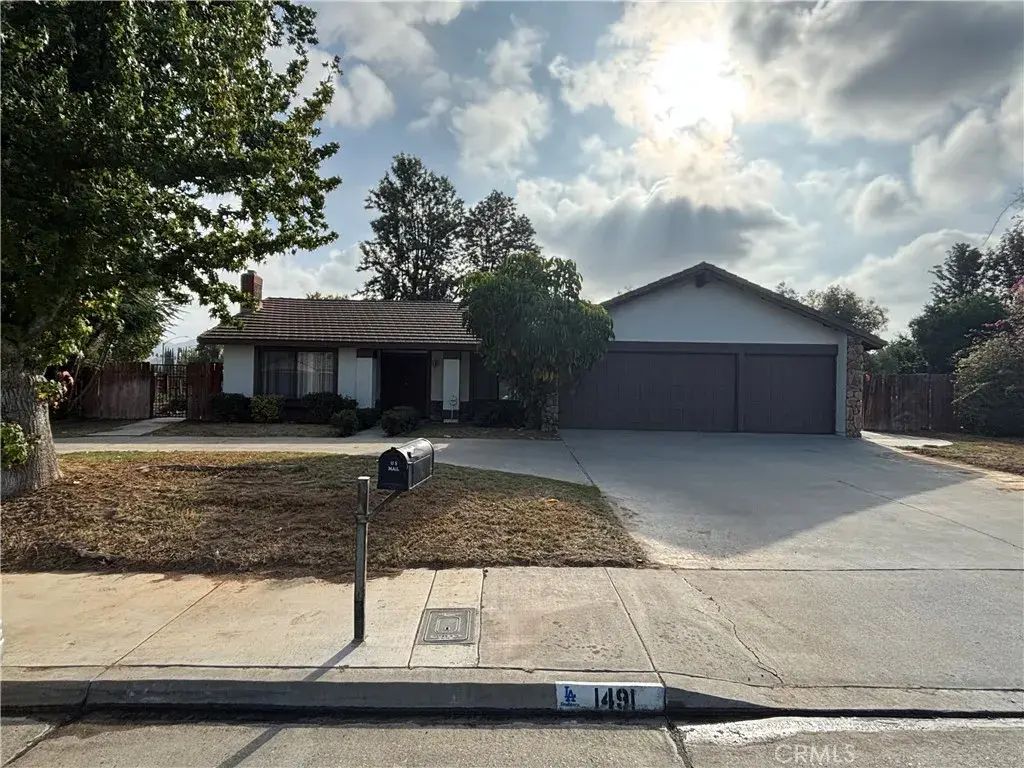 1491 Cedarhill, Riverside