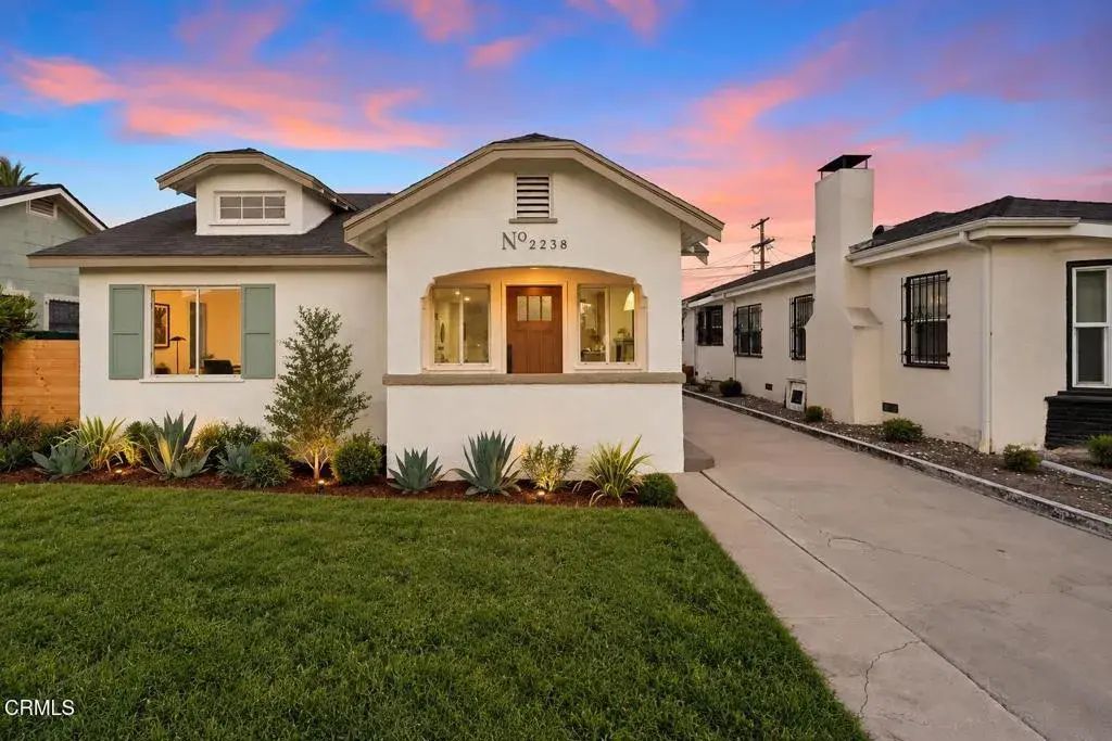 2238 S Cochran Avenue, Los Angeles