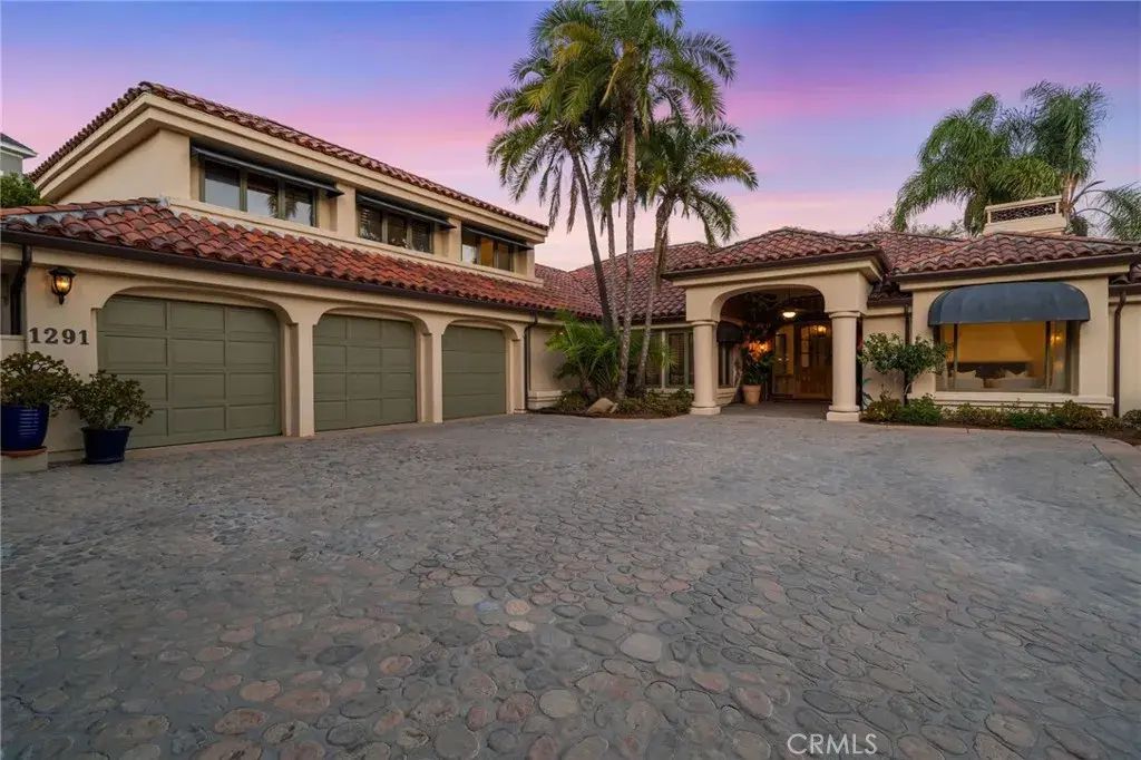 1291 Kings Crown Road, North Tustin
