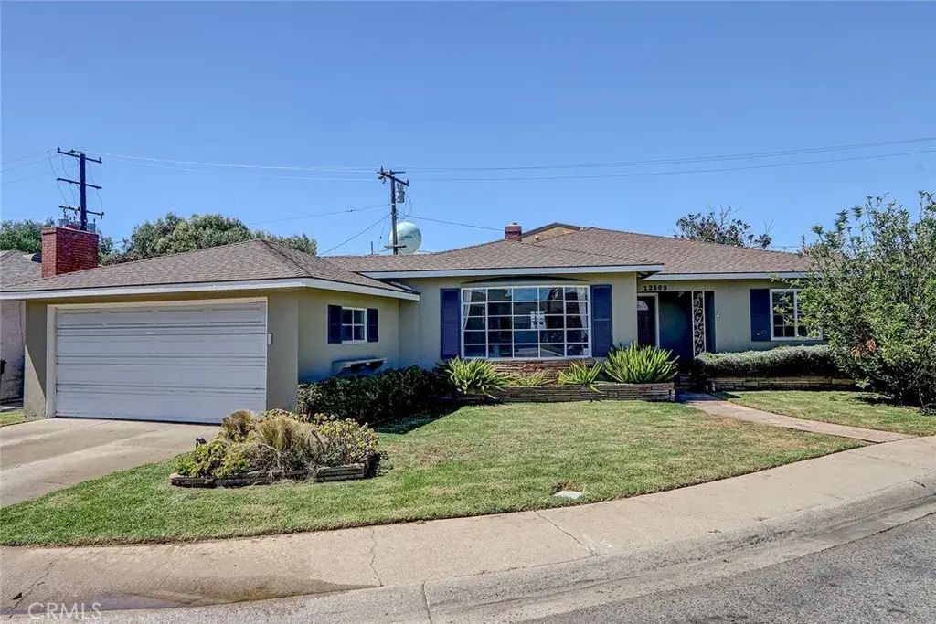 12509 Manor, Hawthorne