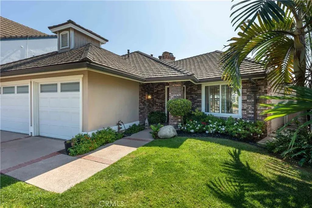 6261 Majorca Circle, Long Beach