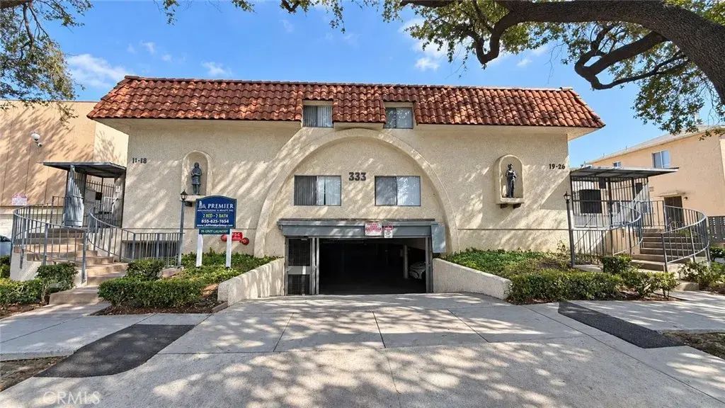 333 Riverdale Drive 14, Glendale