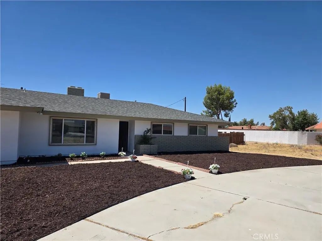 14376 Flathead, Apple Valley