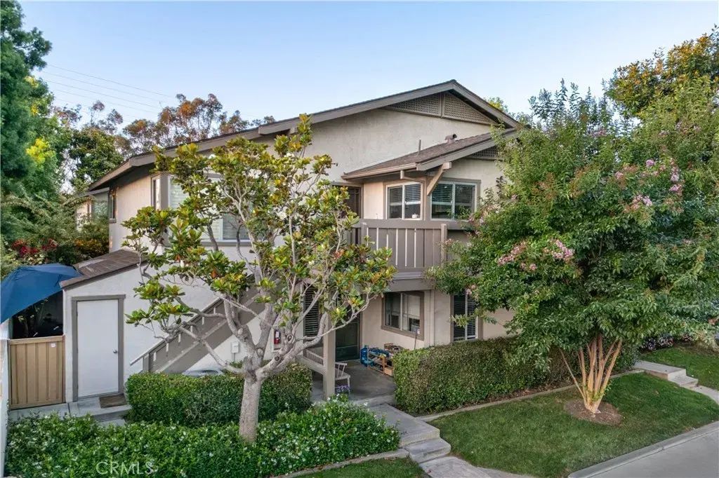 101 Rockwood 52, Irvine