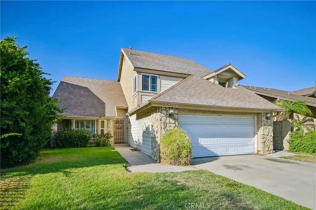 20259 Ingomar Street, Winnetka