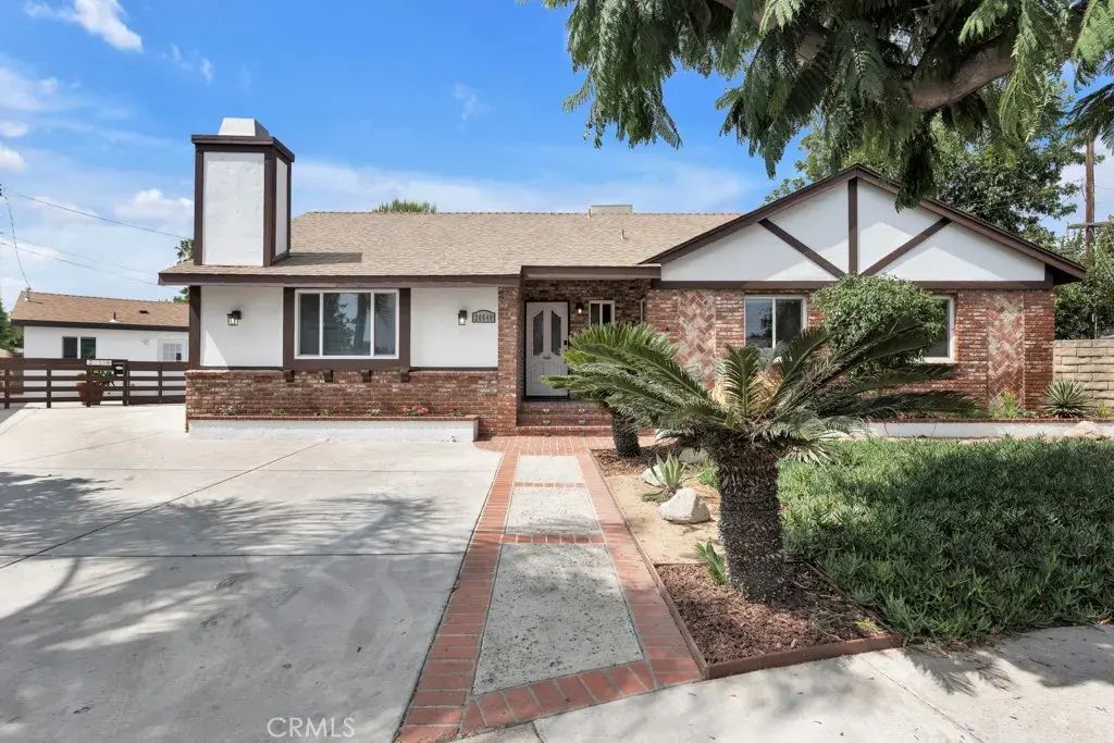 20540 Keswick, Los Angeles