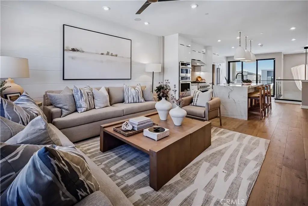 105 Sawtelle, Irvine