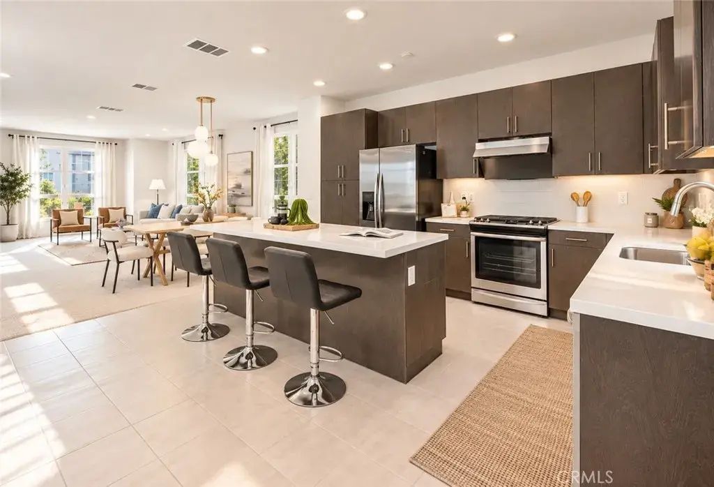 2700 E Chaucer 41, Los Angeles