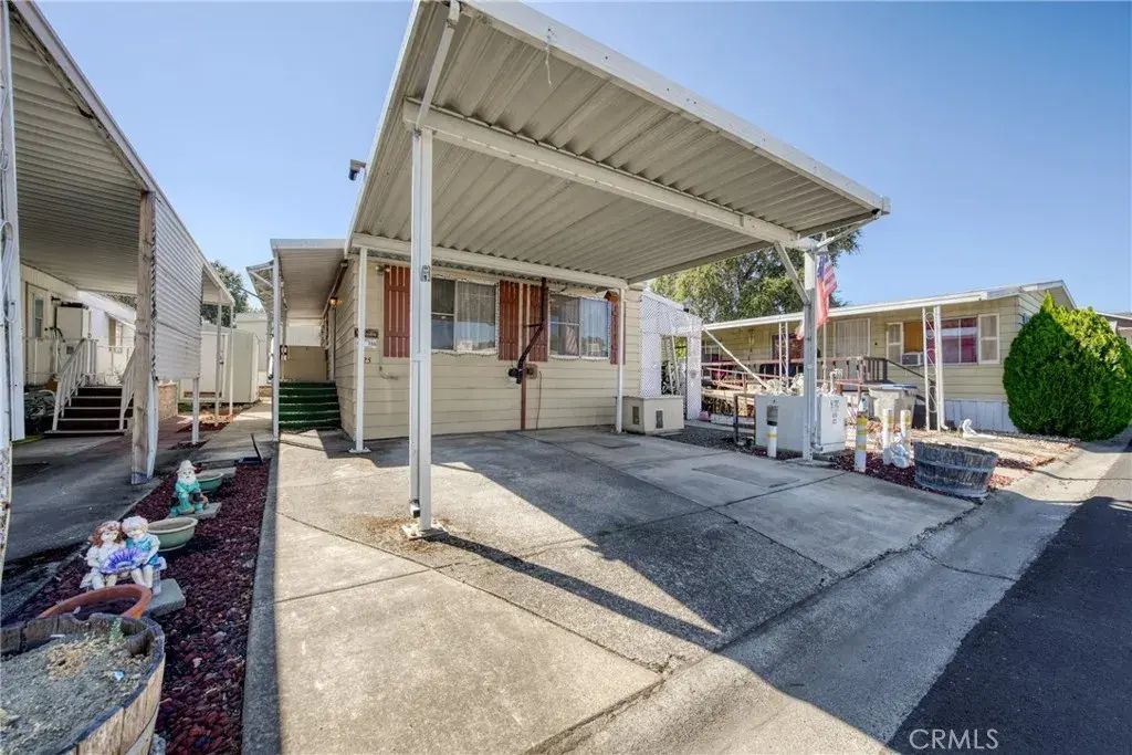1025 Martin Space 25, Lakeport