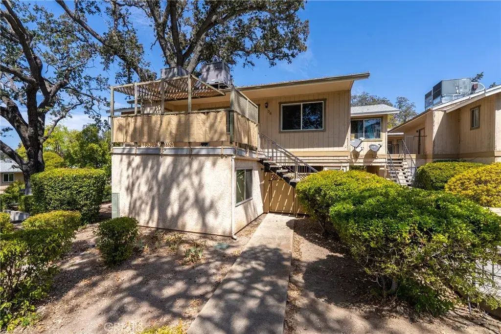 5525 Capistrano, Atascadero