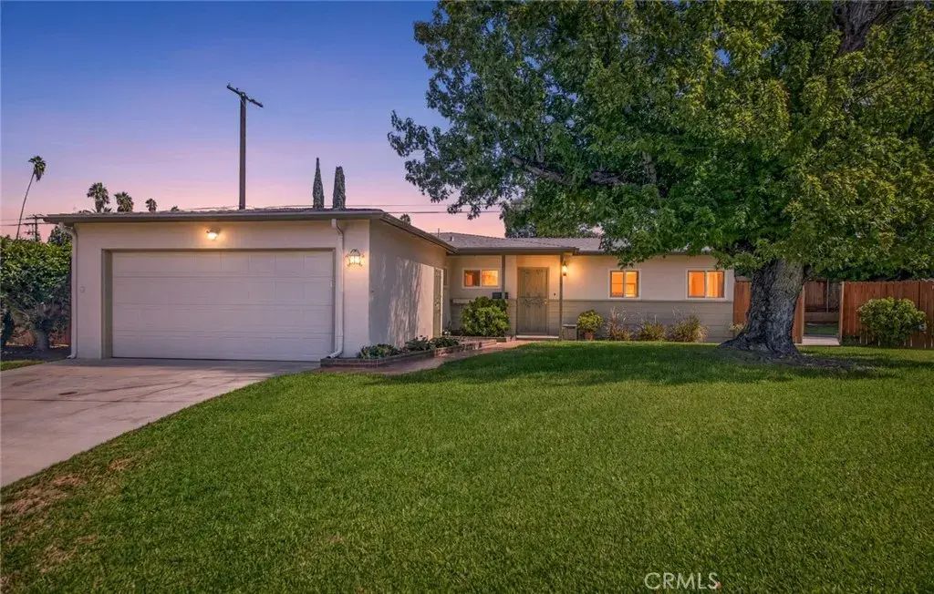 19 Hastings, Redlands