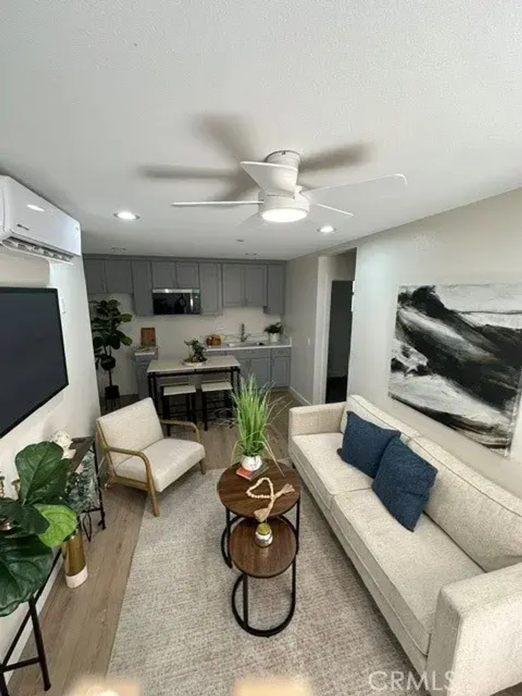 608 S Acacia, Compton