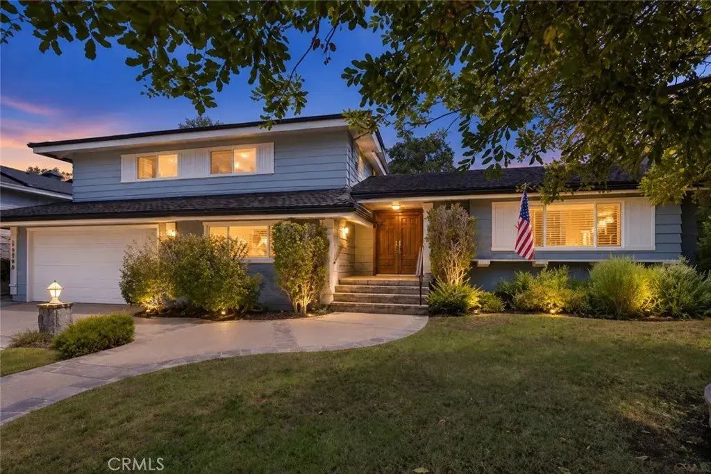 10568 Des Moines, Porter Ranch