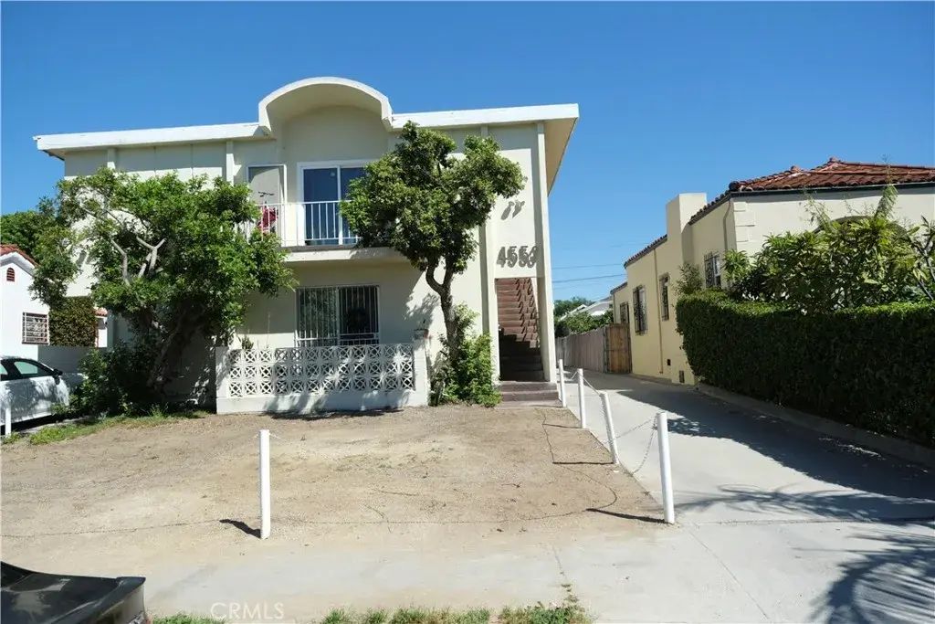 4553 W 17th, Los Angeles