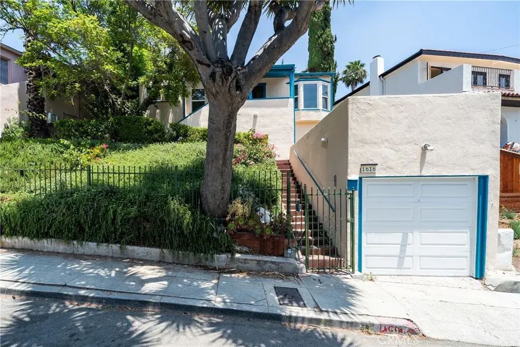 1616 Redcliff, Los Angeles