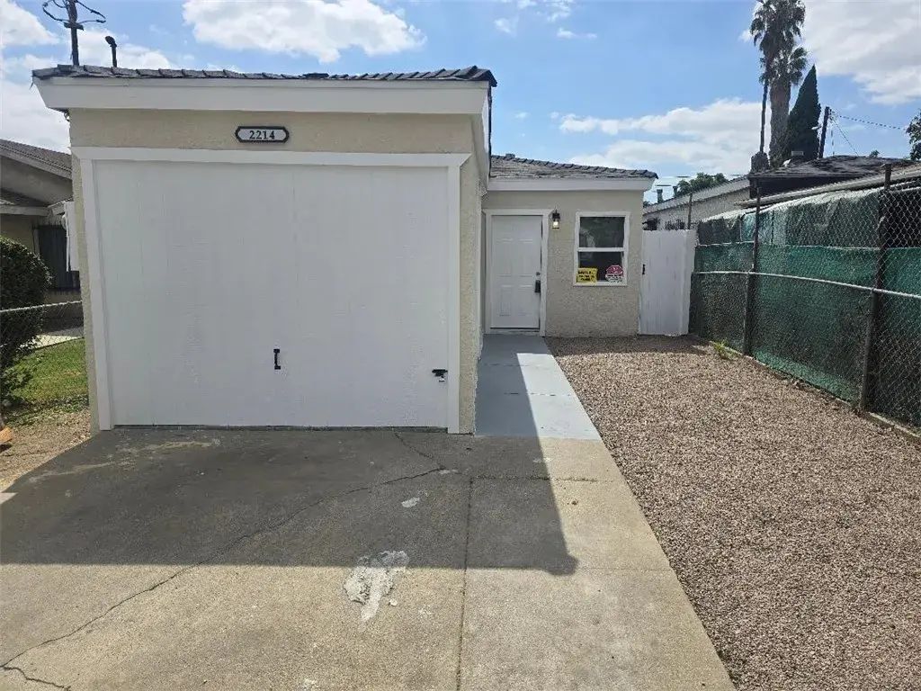 2214 E 111th, Los Angeles