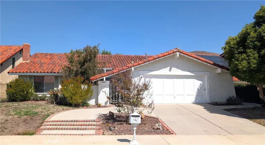 28859 Michelle Drive, Agoura Hills