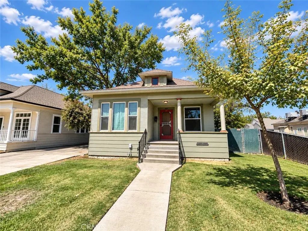 110 W Myrtle Street, Hanford