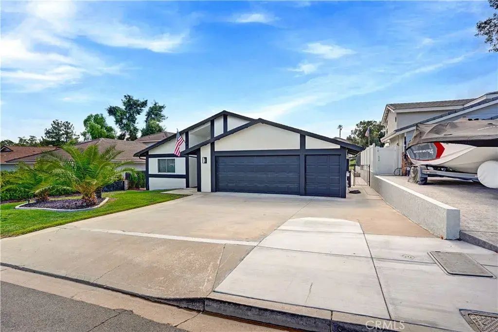 23189 Continental Drive, Canyon Lake