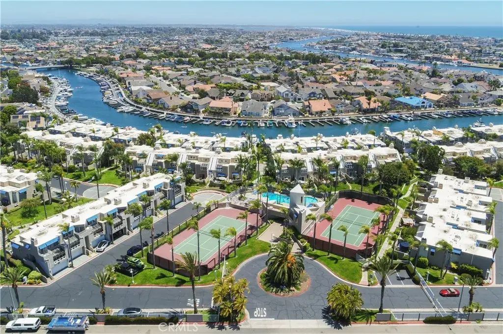 16084 Fame, Huntington Beach