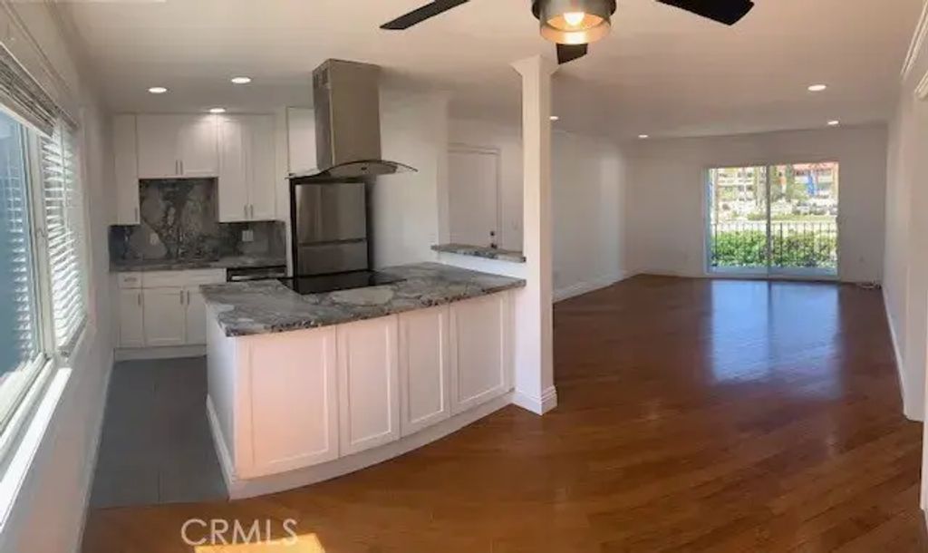 21662 Brookhurst, Huntington Beach
