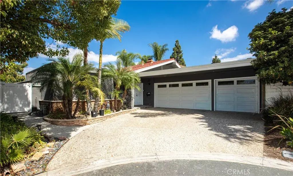 23285 Buckland, Lake Forest