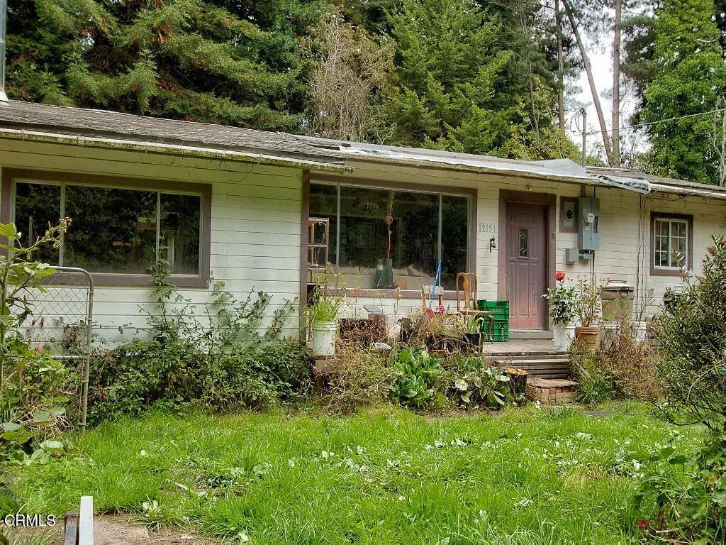 19151 Pine Tree Lane, Fort Bragg