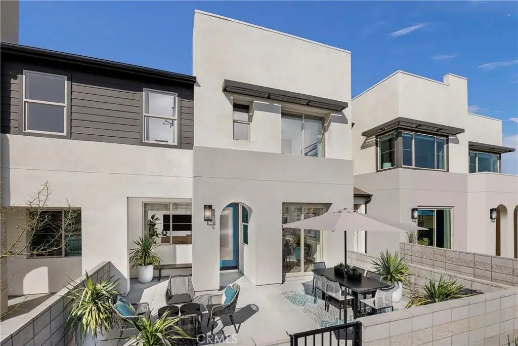 3238 South Pearl Way, Ontario