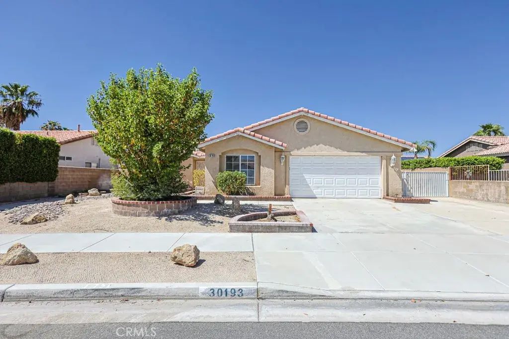 30193 Winter, Cathedral City