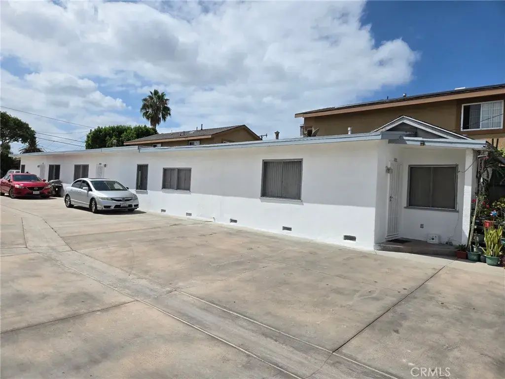 4733 W 159th, Lawndale