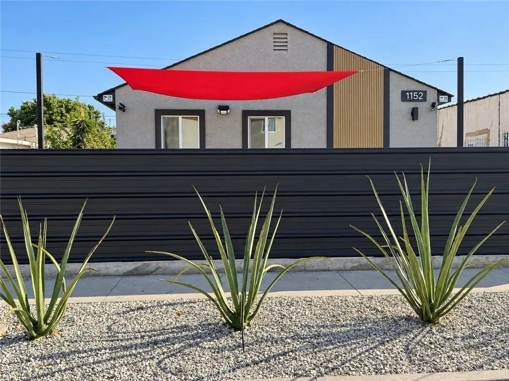 1152 E 77th, Los Angeles
