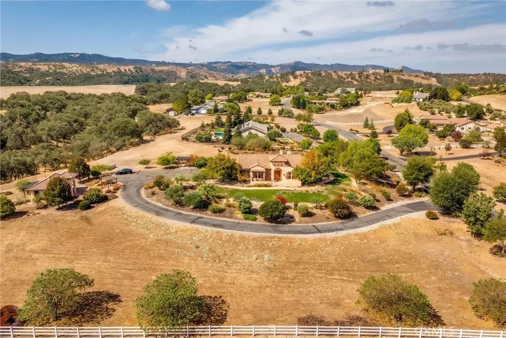 155 Via Del Salinas, Paso Robles